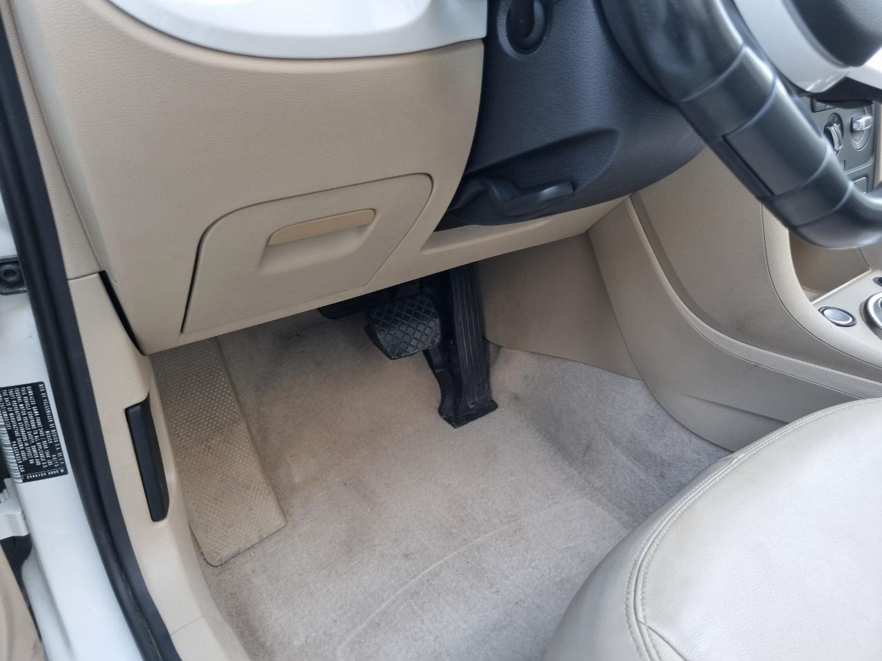 Volkswagen Beetle 2.0T Turbo Convertible 2013