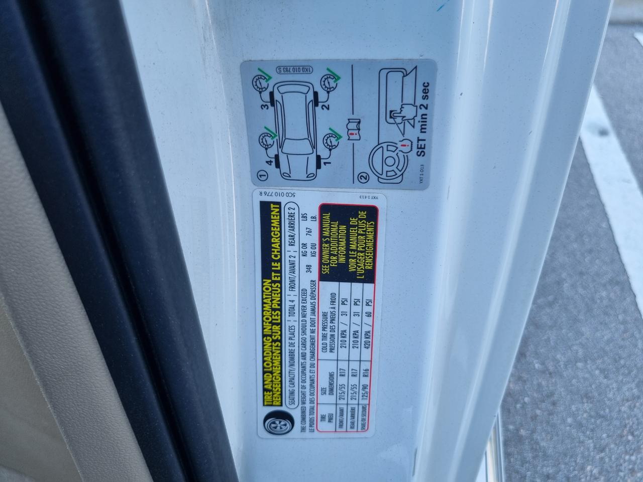 Volkswagen Beetle 2.0T Turbo Convertible 2013