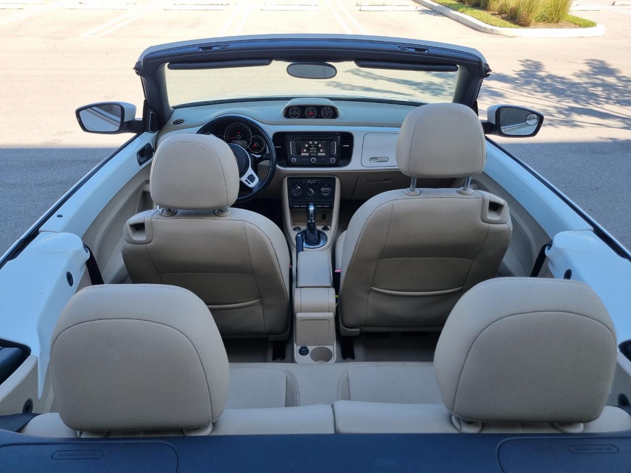 Volkswagen Beetle 2.0T Turbo Convertible 2013