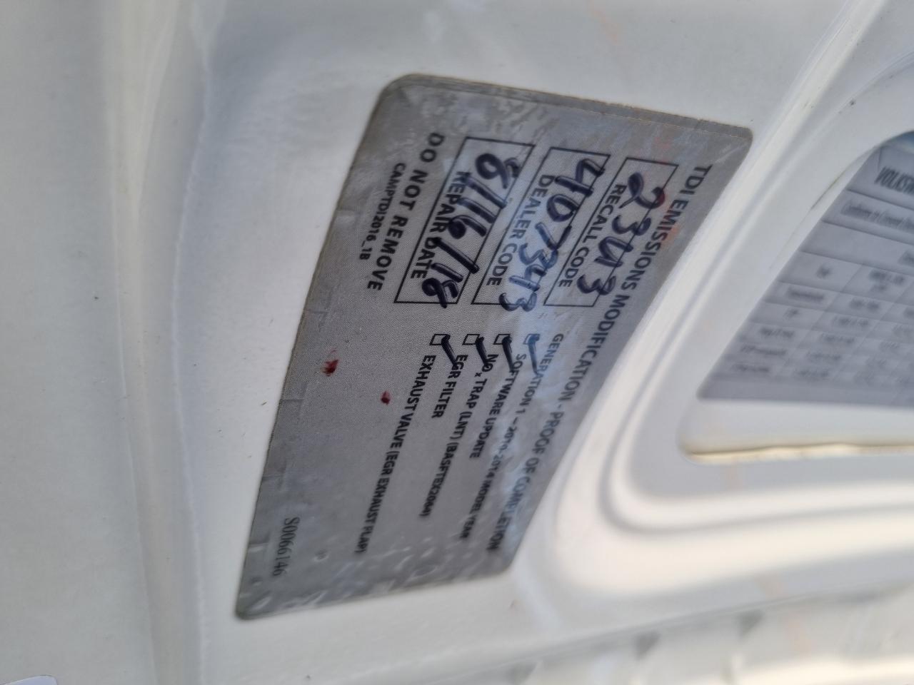 Volkswagen Beetle 2.0T Turbo Convertible 2013