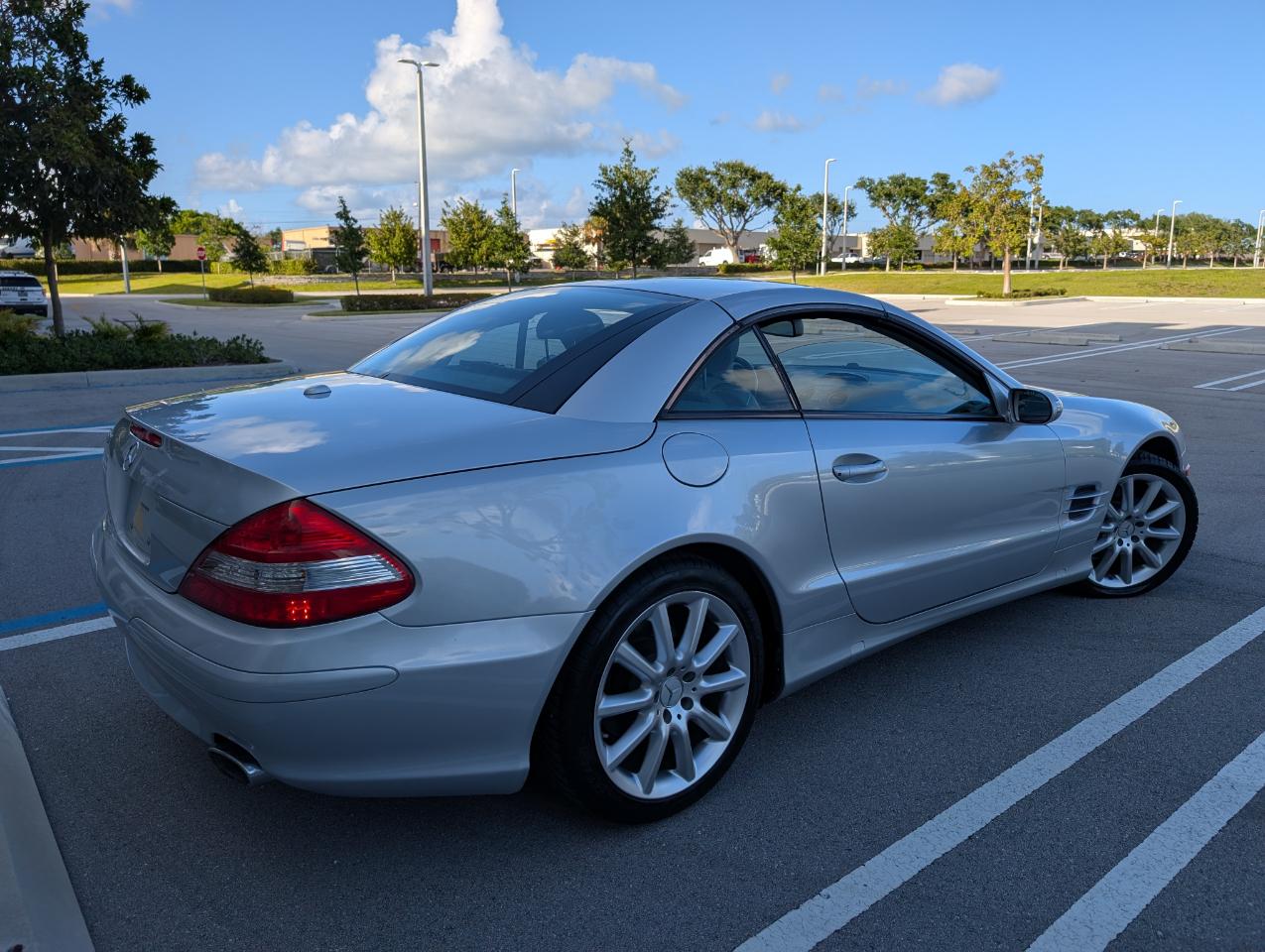 Mercedes-Benz SL-Class SL550 2007