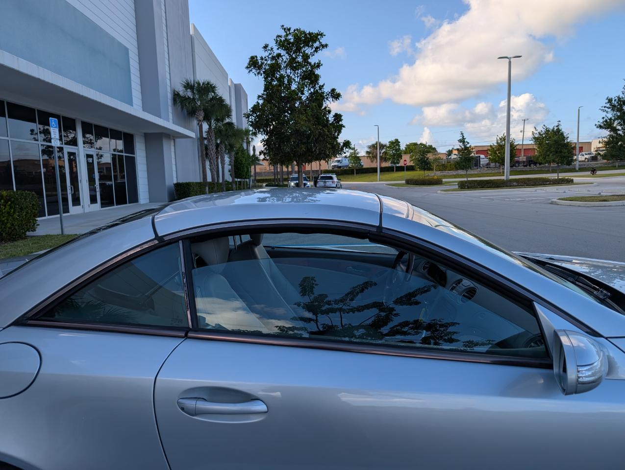 Mercedes-Benz SL-Class SL550 2007