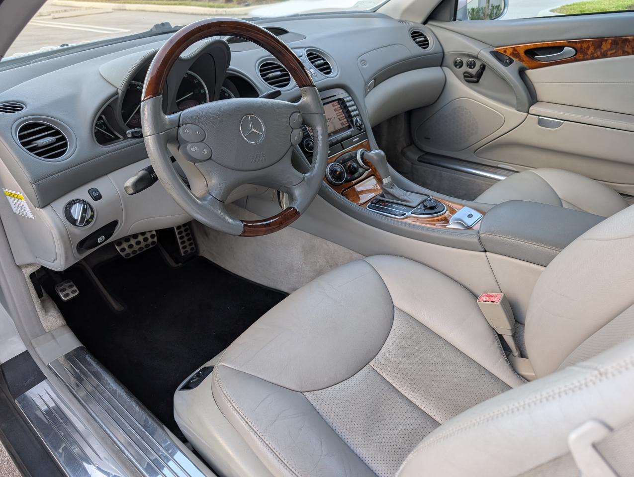 Mercedes-Benz SL-Class SL550 2007