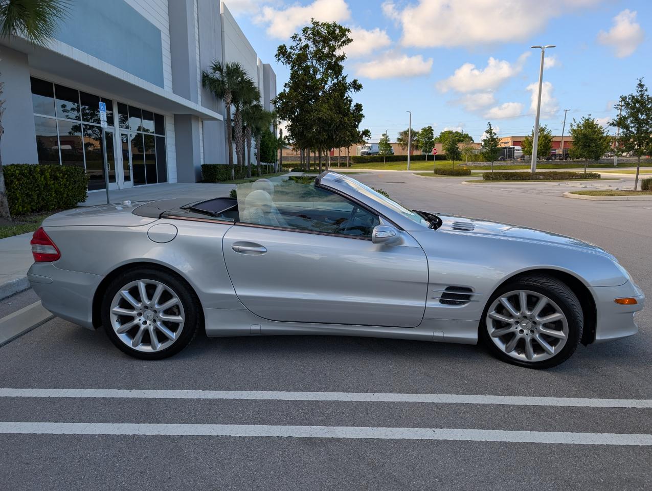 Mercedes-Benz SL-Class SL550 2007