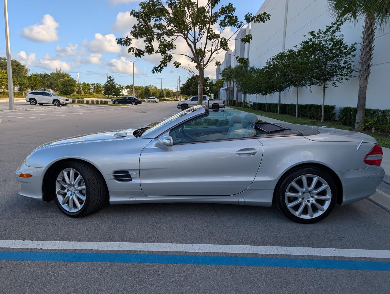 Mercedes-Benz SL-Class SL550 2007