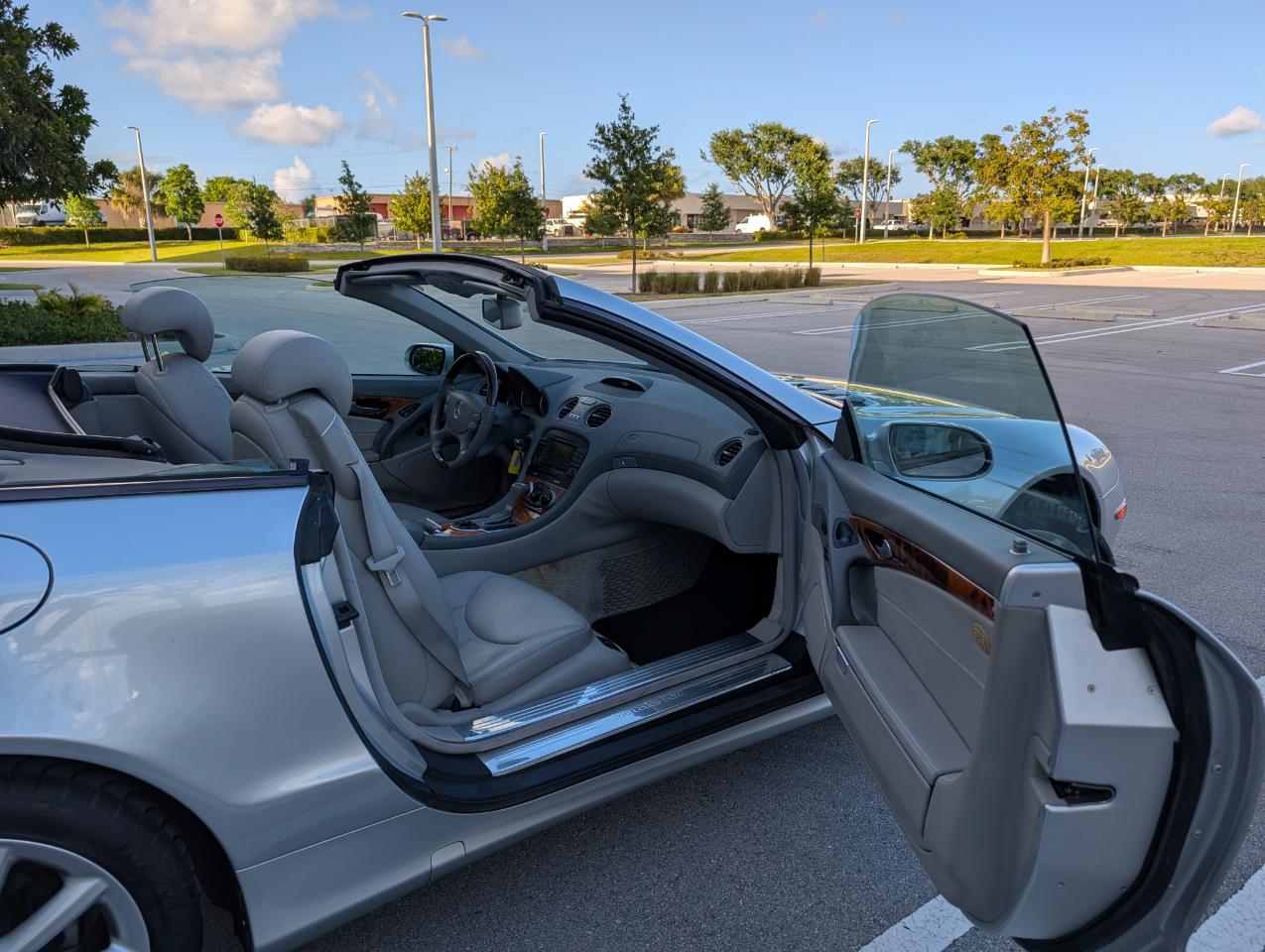 Mercedes-Benz SL-Class SL550 2007