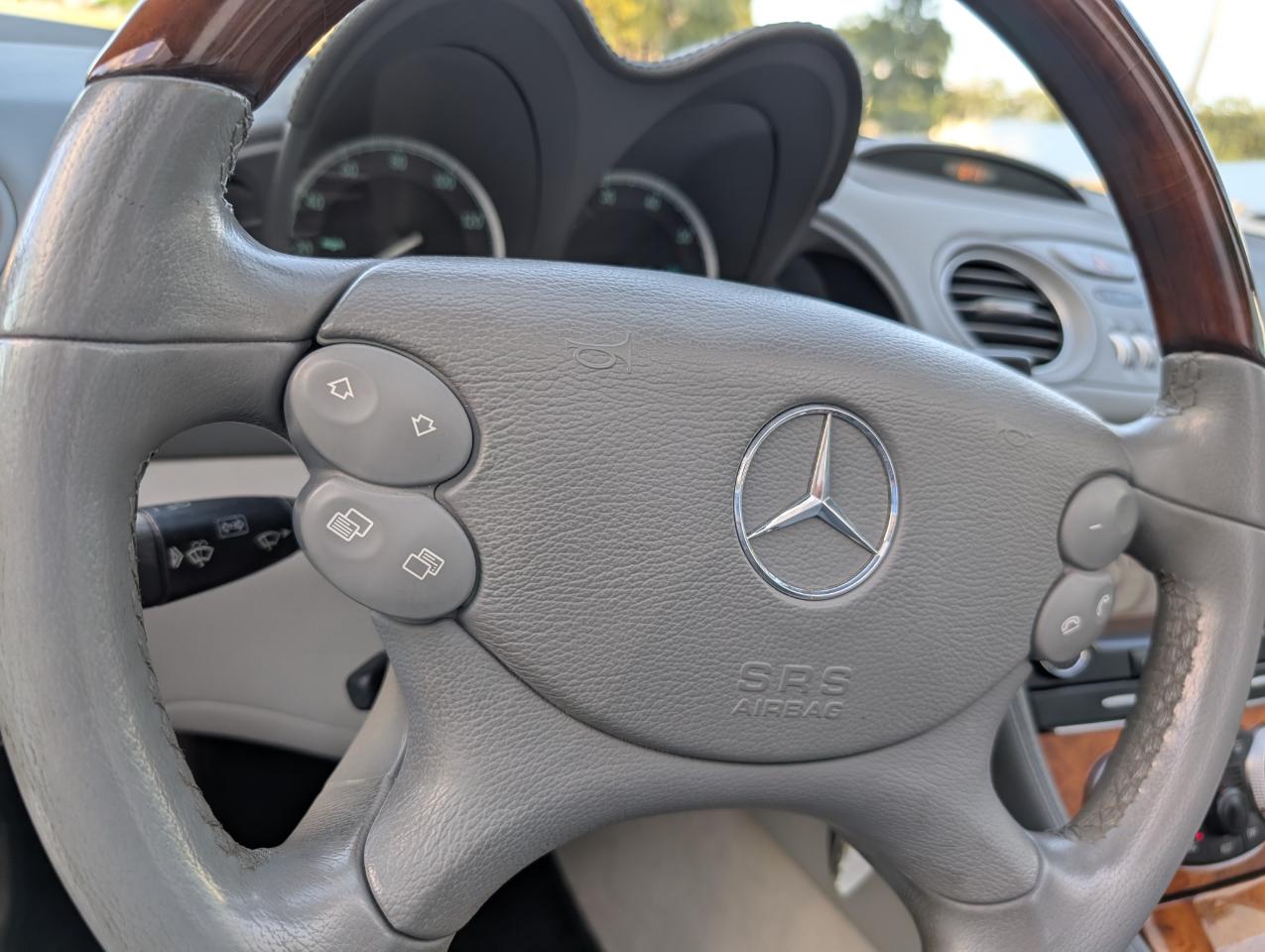 Mercedes-Benz SL-Class SL550 2007