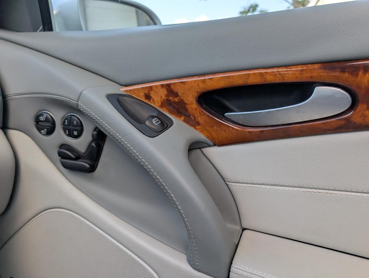 Mercedes-Benz SL-Class SL550 2007