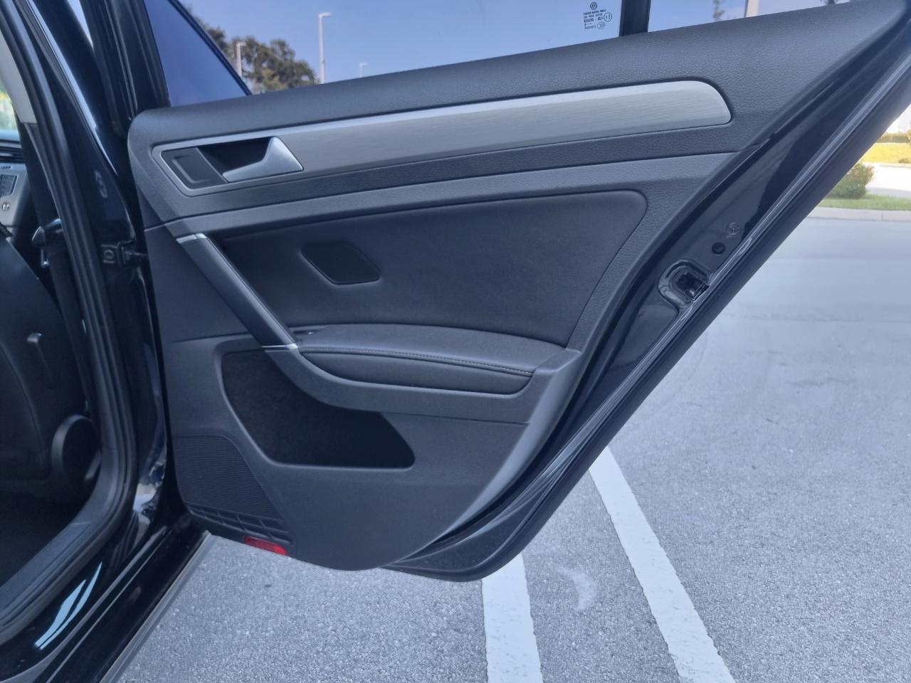 Volkswagen Golf TDI S 6M 2015