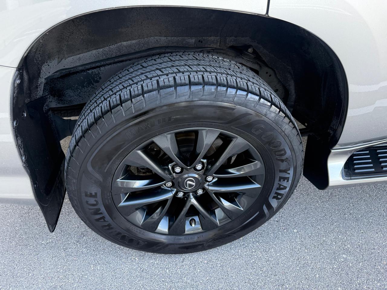 Lexus GX 460 Base 2023