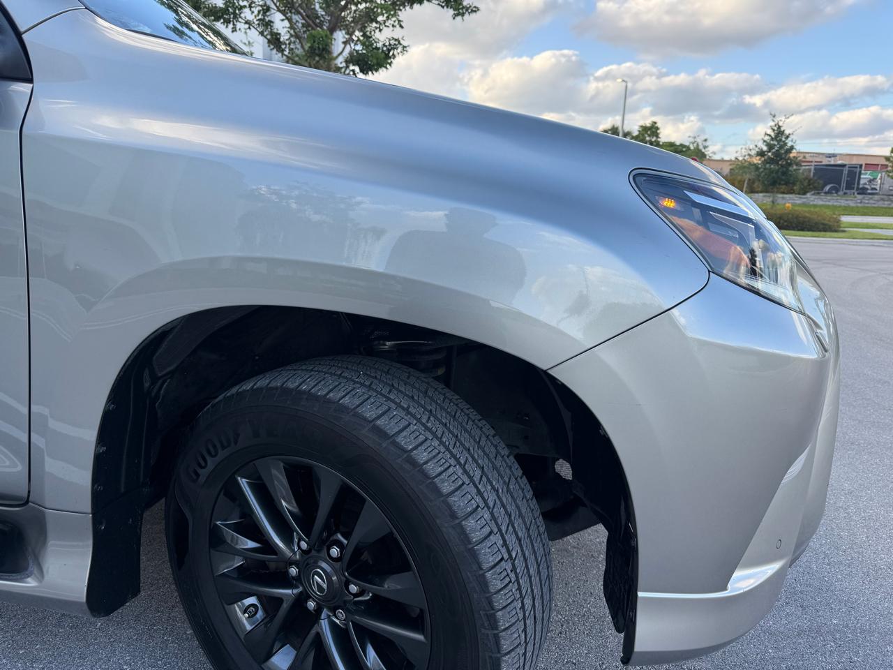 Lexus GX 460 Base 2023