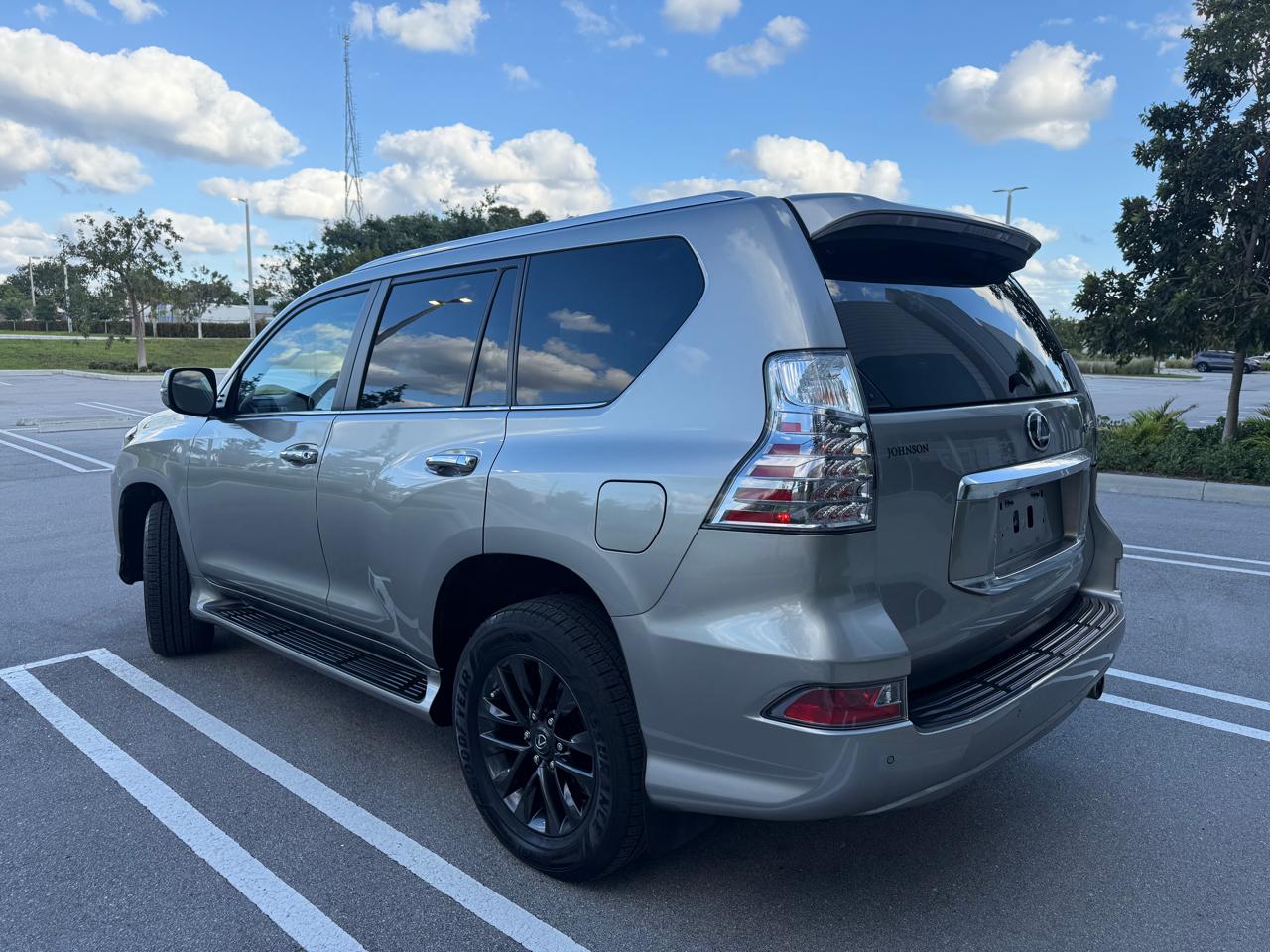 Lexus GX 460 Base 2023