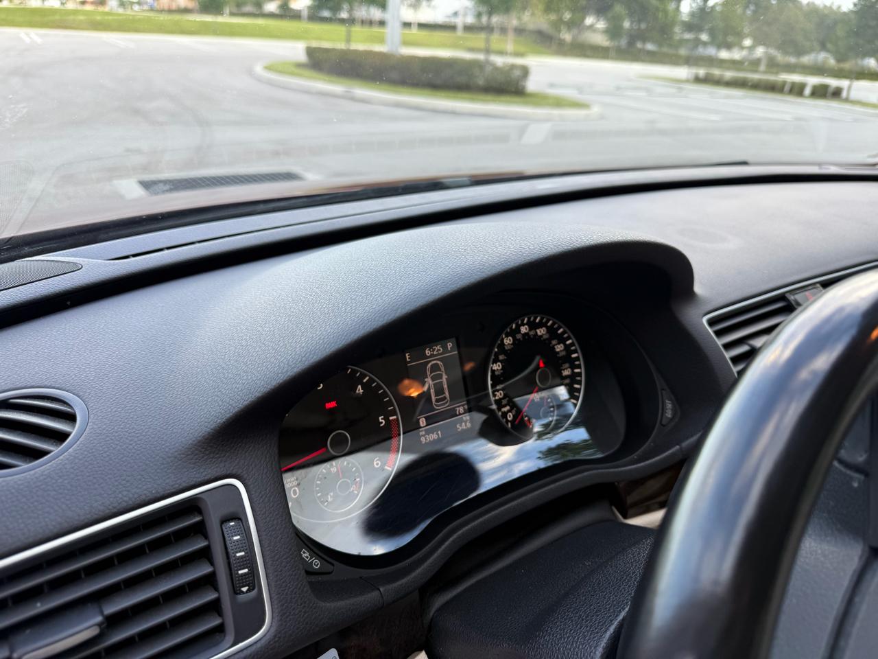 Volkswagen Passat TDI SEL Premium 6A 2015