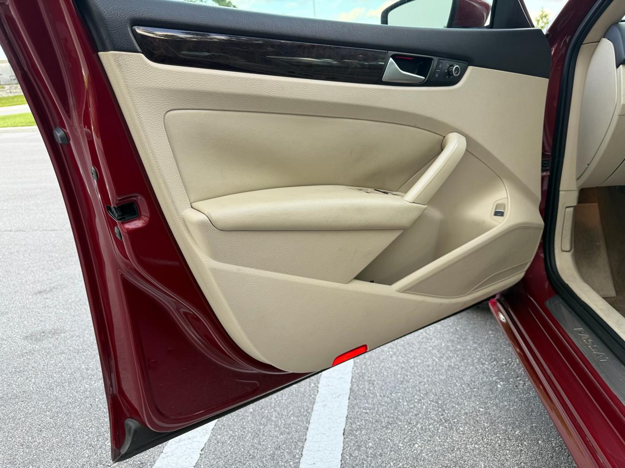 Volkswagen Passat TDI SEL Premium 6A 2015