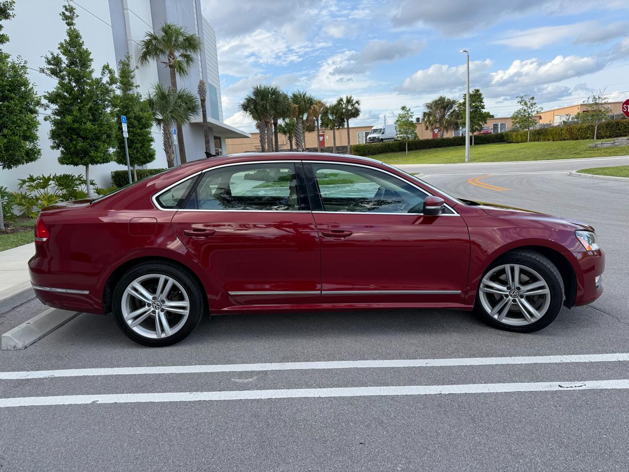 Volkswagen Passat TDI SEL Premium 6A 2015