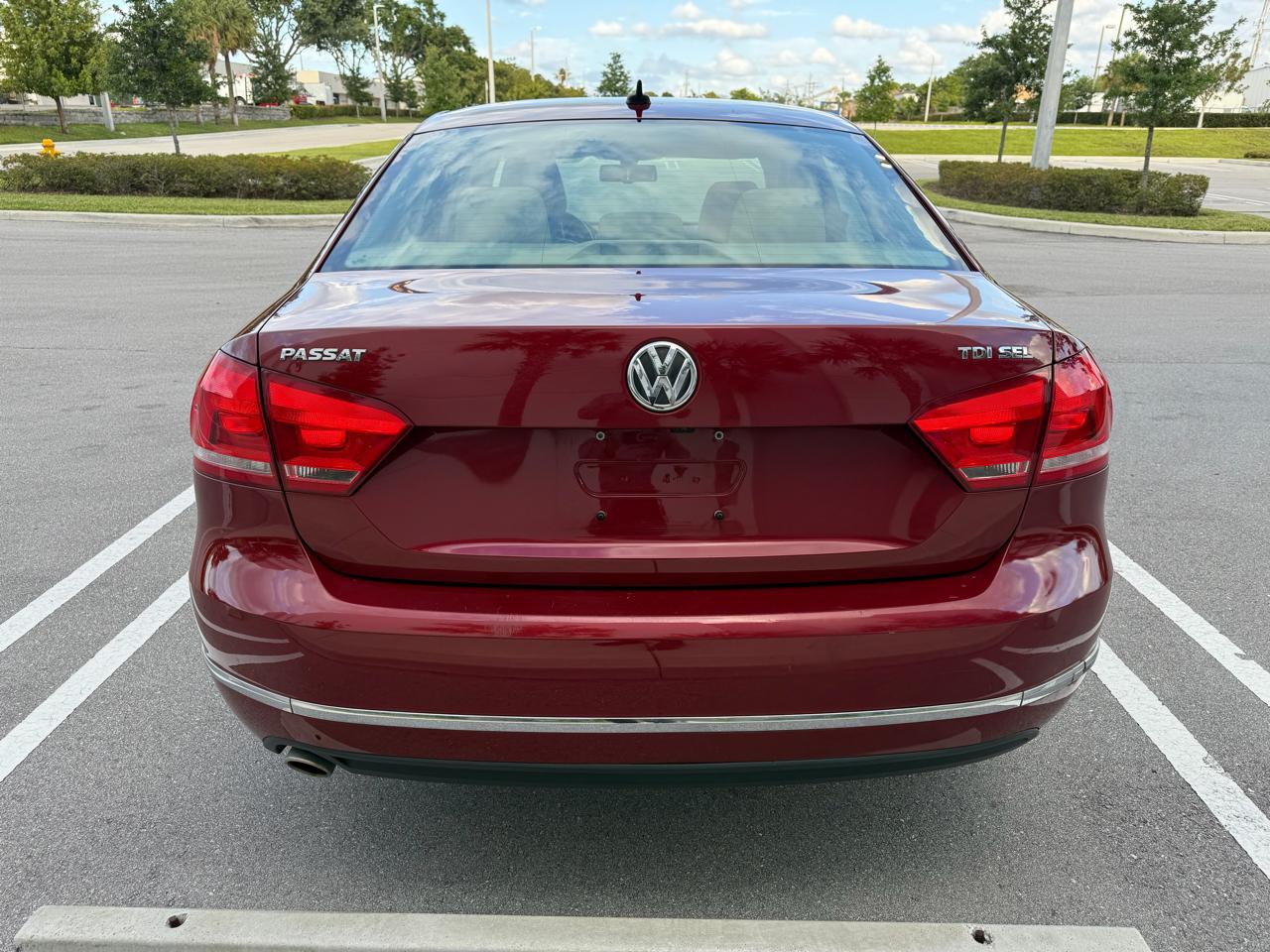 Volkswagen Passat TDI SEL Premium 6A 2015