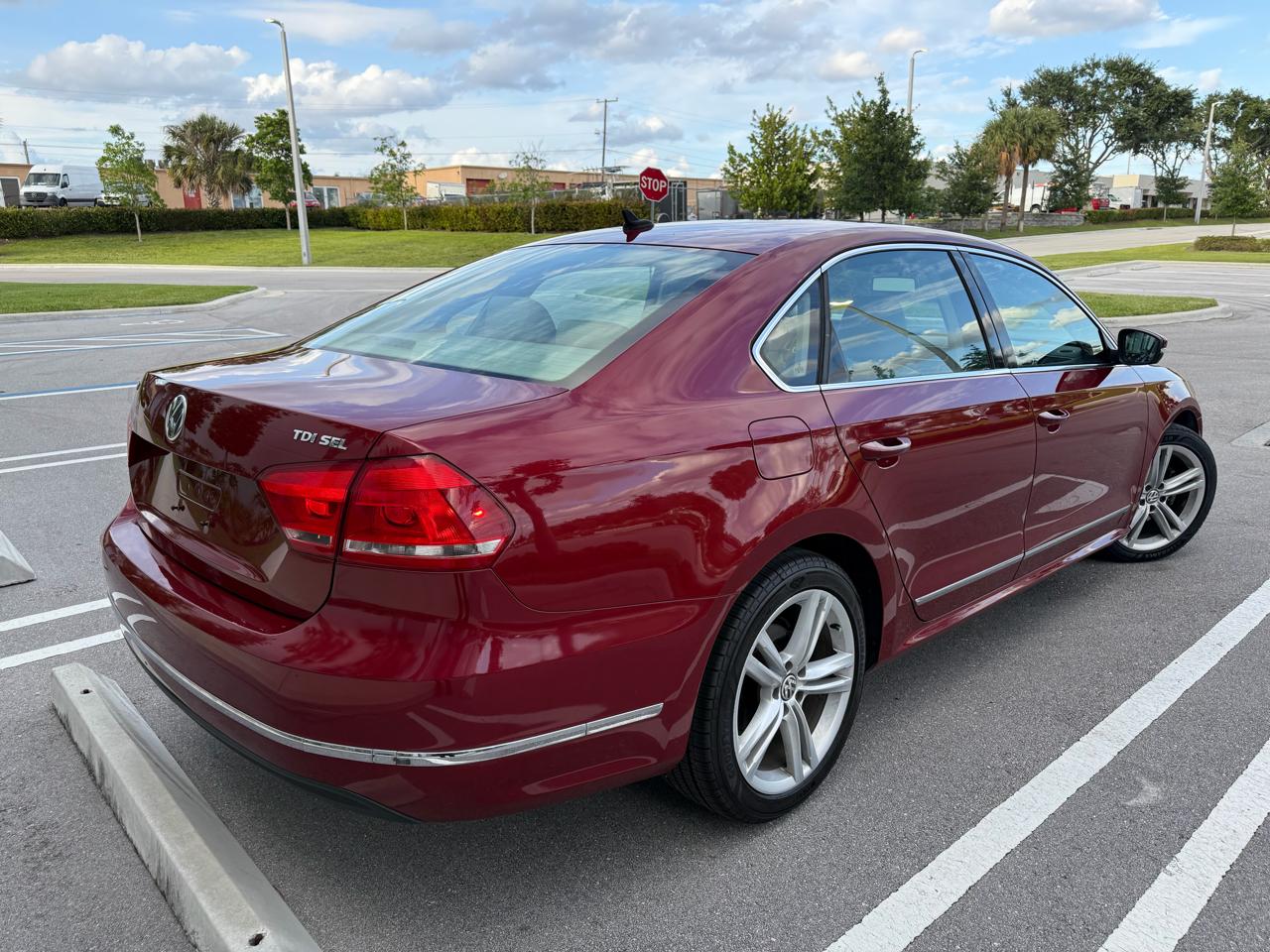 Volkswagen Passat TDI SEL Premium 6A 2015