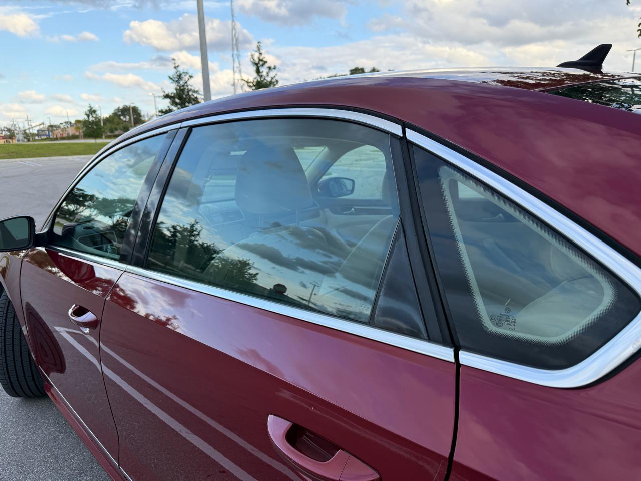 Volkswagen Passat TDI SEL Premium 6A 2015