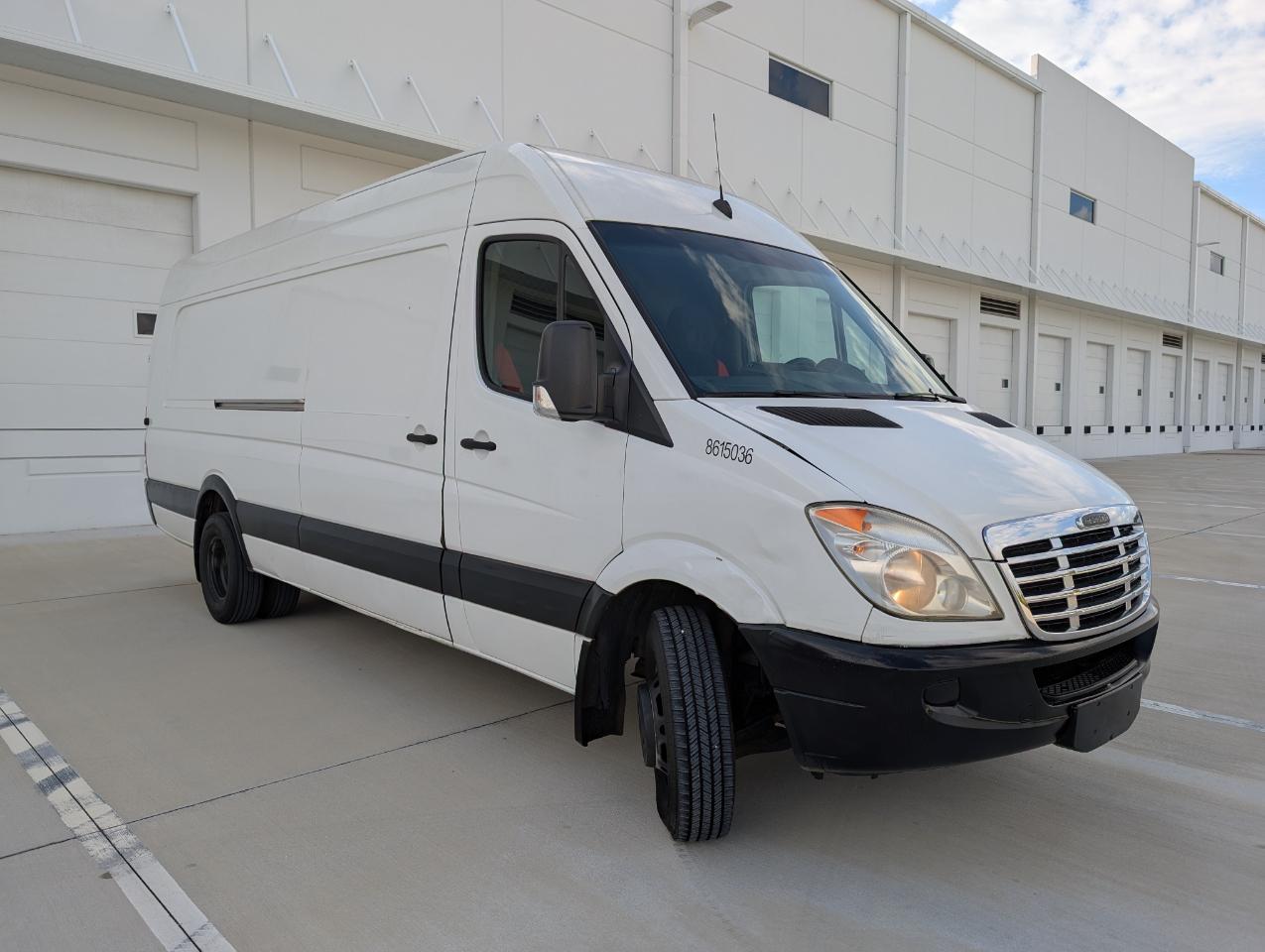 Freightliner Sprinter 3500 170-in. WB 2011