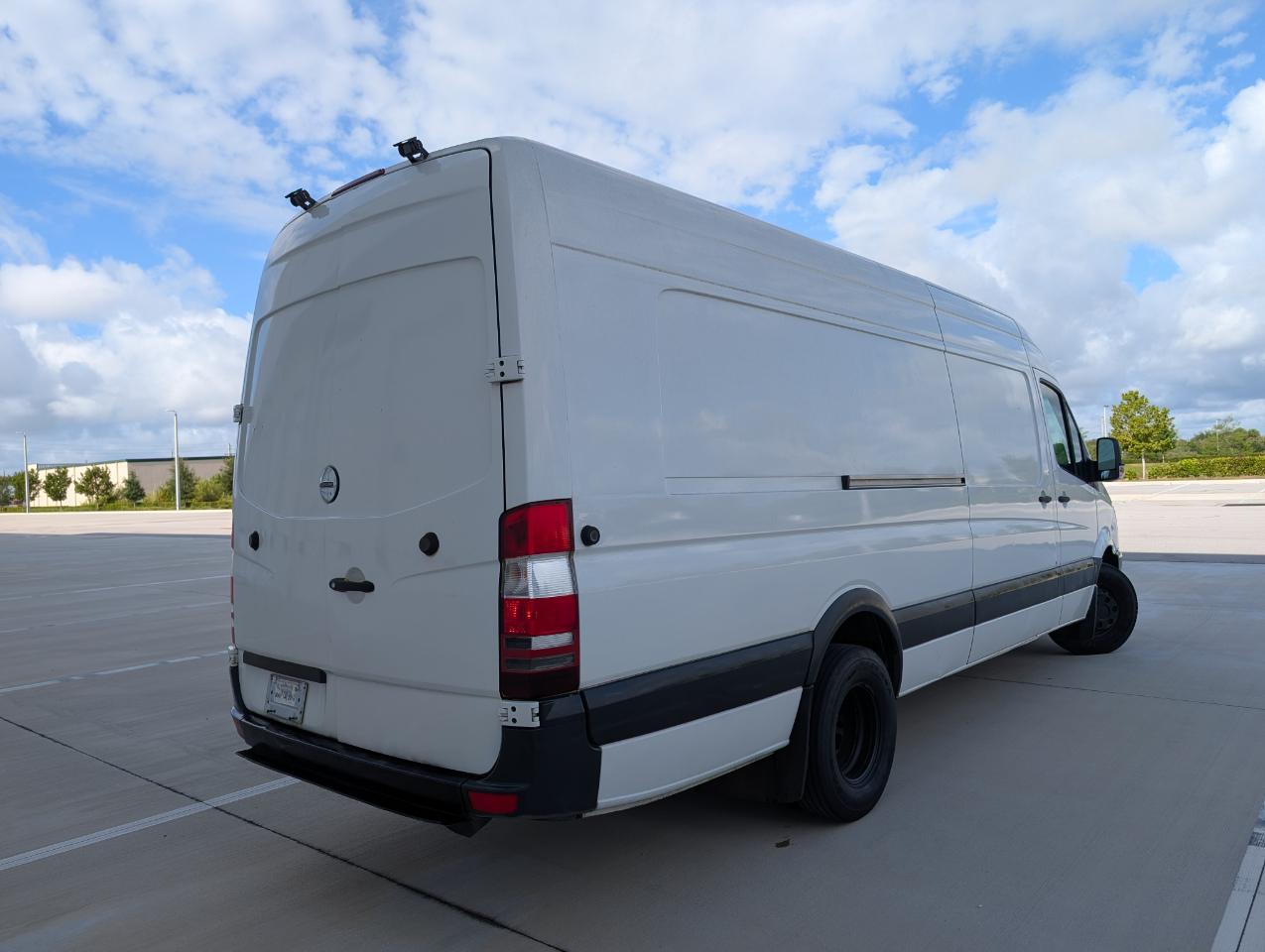 Freightliner Sprinter 3500 170-in. WB 2011