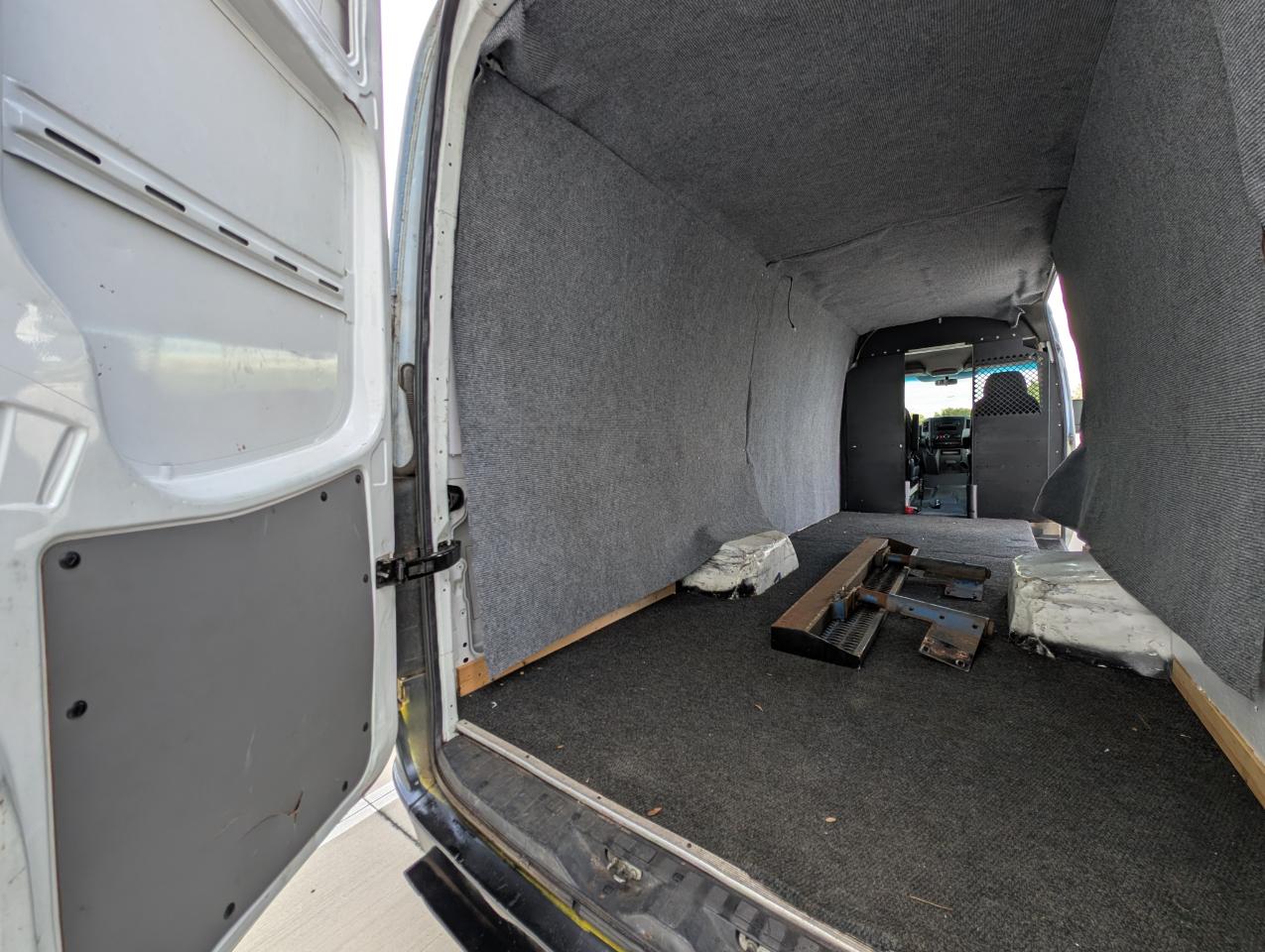 Freightliner Sprinter 3500 170-in. WB 2011