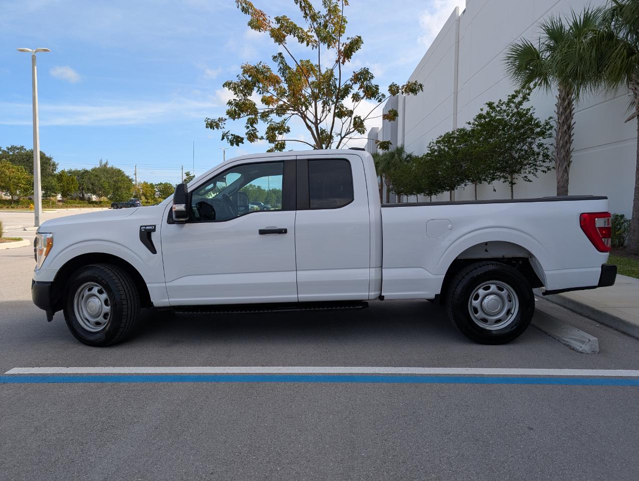 Ford F-150 XL SuperCab 6.5-ft. Bed 2WD 2021
