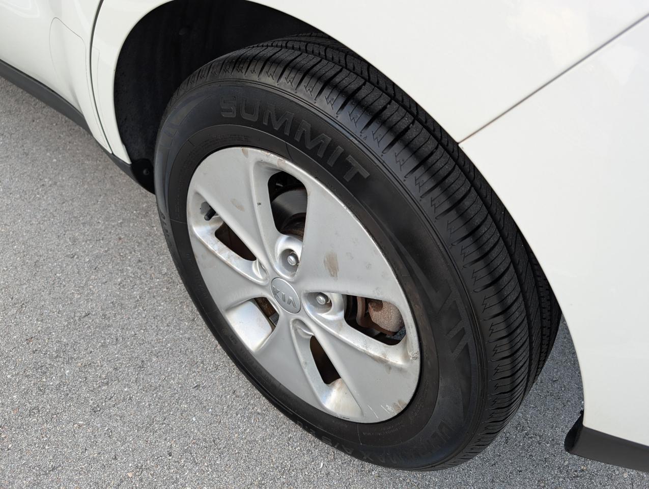 Kia Soul Base 6A 2016