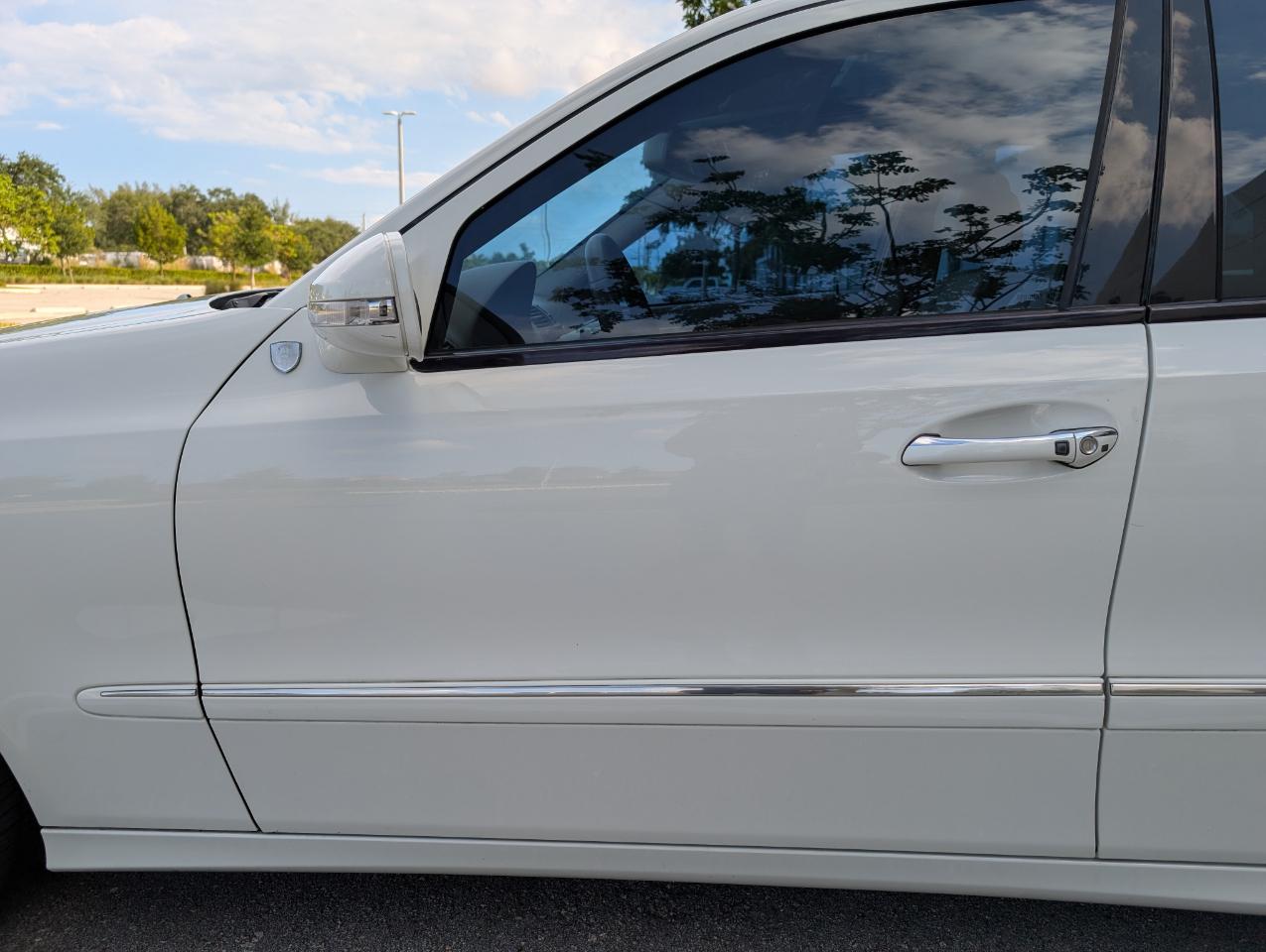 Mercedes-Benz E-Class E350 Luxury Sedan 2009