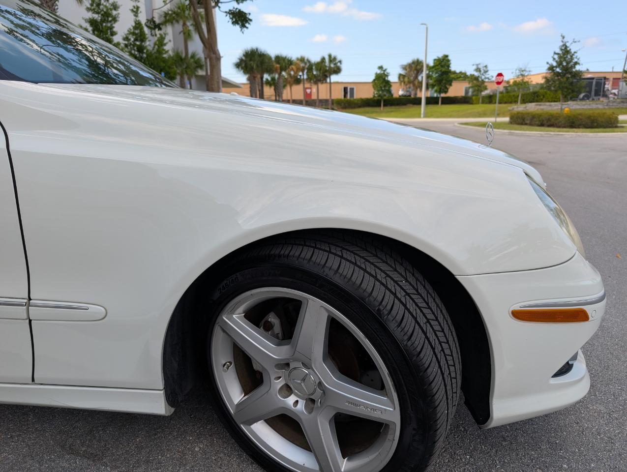 Mercedes-Benz E-Class E350 Luxury Sedan 2009