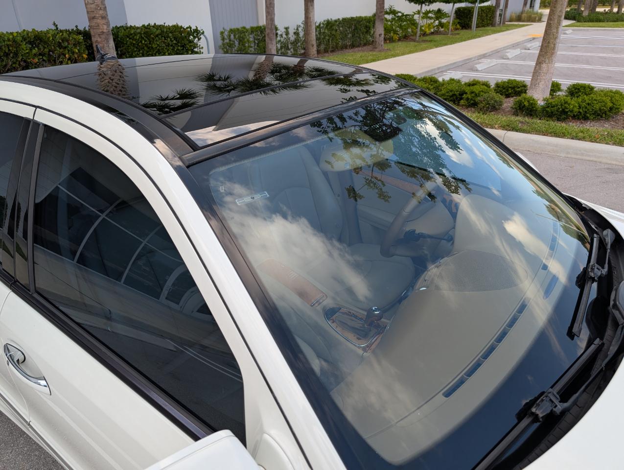 Mercedes-Benz E-Class E350 Luxury Sedan 2009