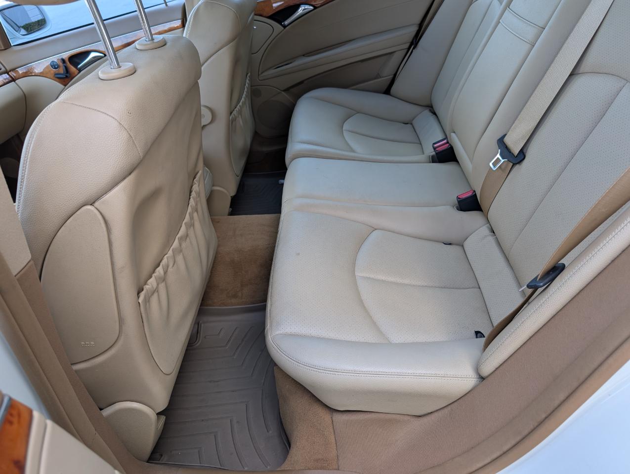 Mercedes-Benz E-Class E350 Luxury Sedan 2009
