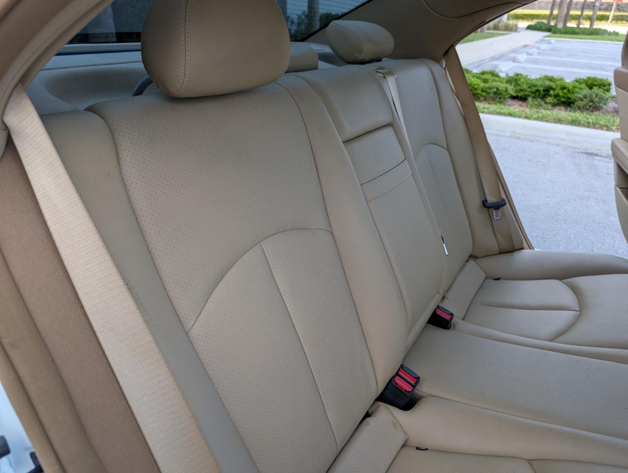 Mercedes-Benz E-Class E350 Luxury Sedan 2009