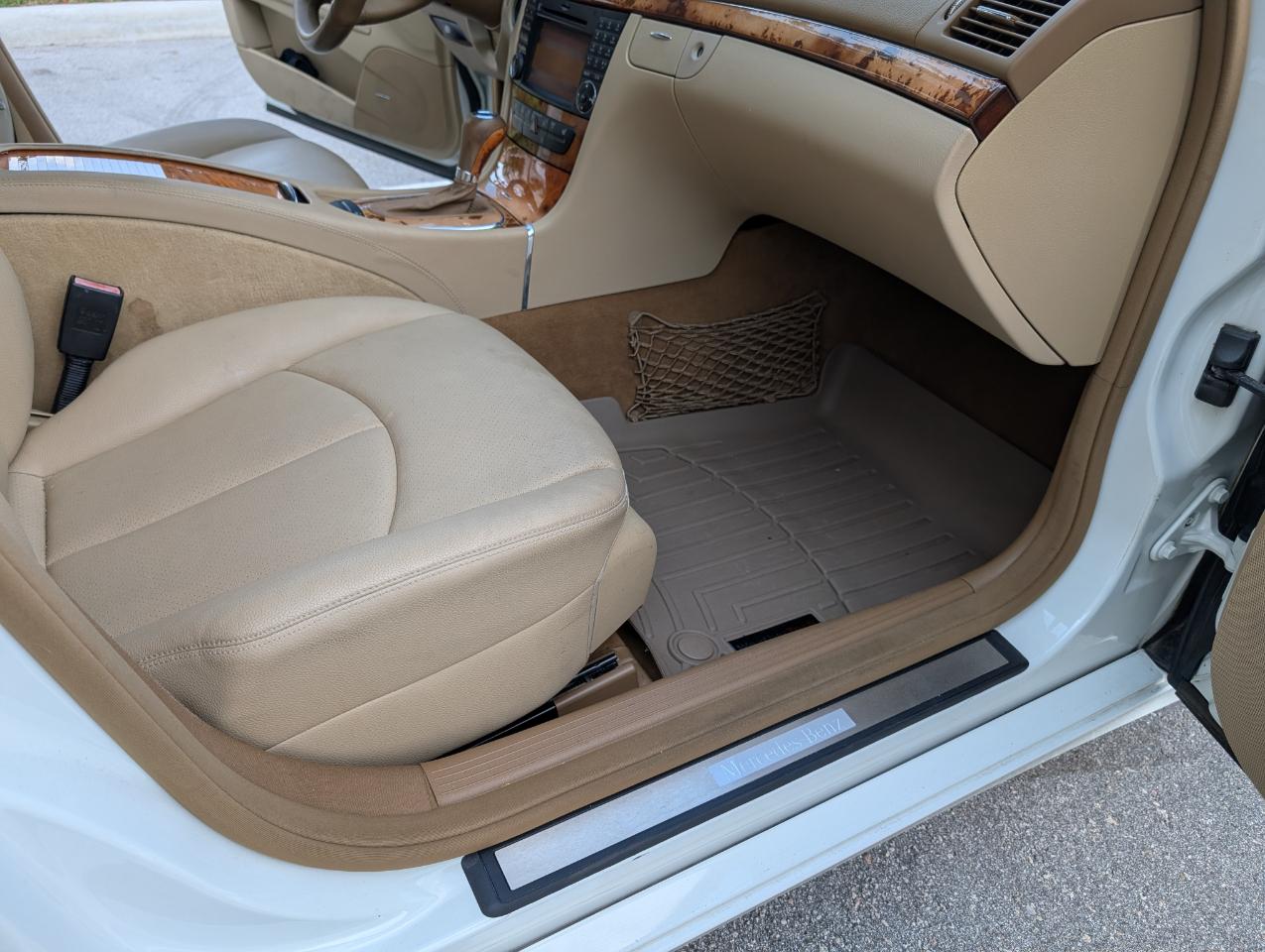 Mercedes-Benz E-Class E350 Luxury Sedan 2009