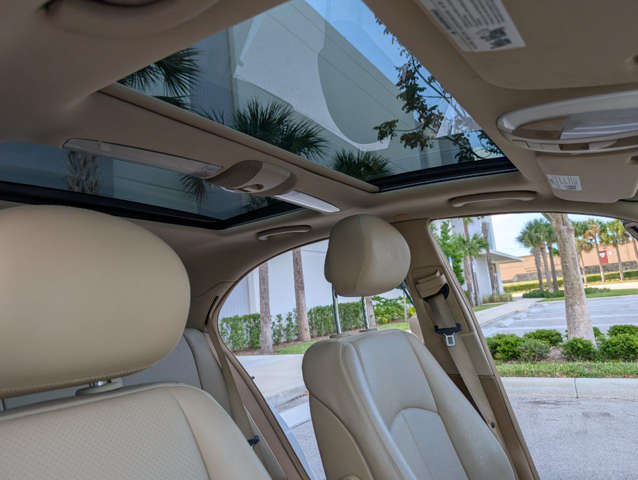Mercedes-Benz E-Class E350 Luxury Sedan 2009