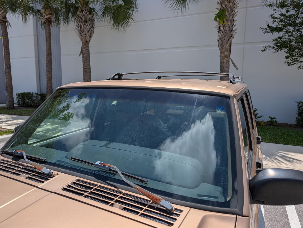 Jeep Cherokee Sport 4-Door 4WD 1999