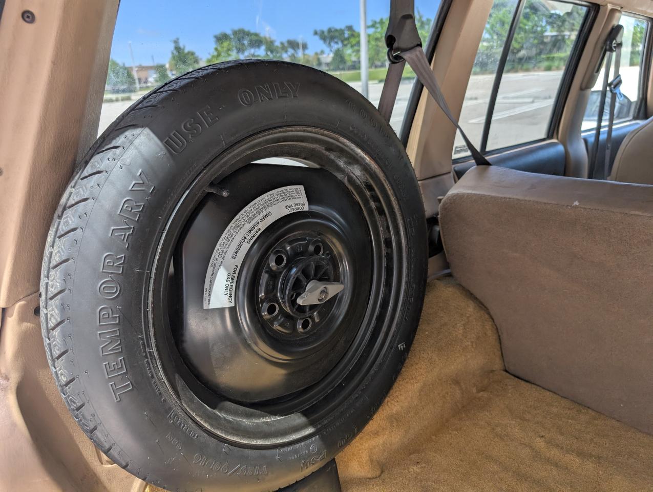 Jeep Cherokee Sport 4-Door 4WD 1999