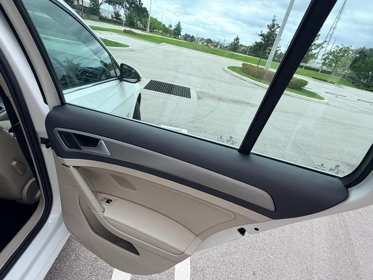 Volkswagen Golf SportWagen TDI S 6M 2015