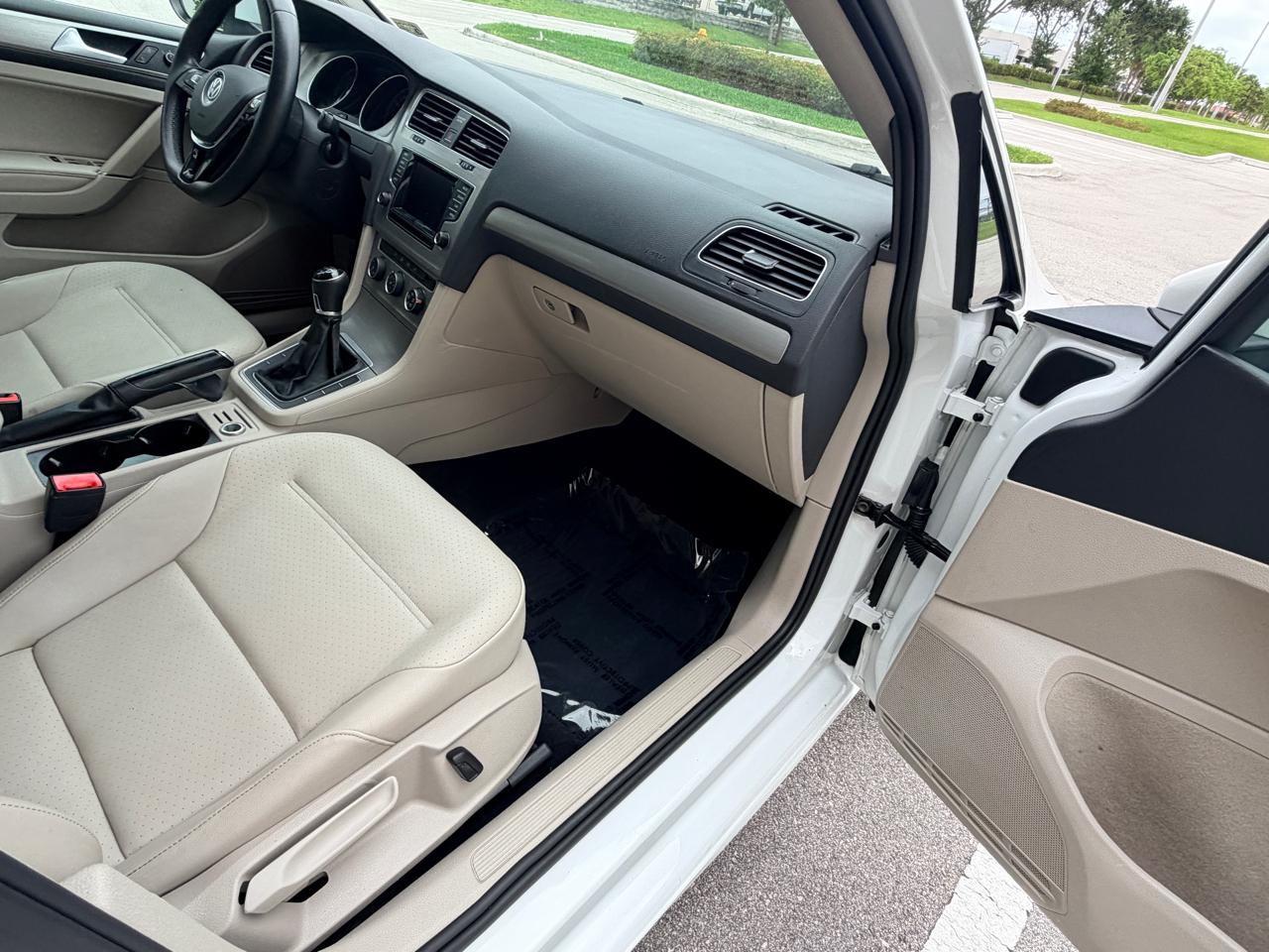 Volkswagen Golf SportWagen TDI S 6M 2015