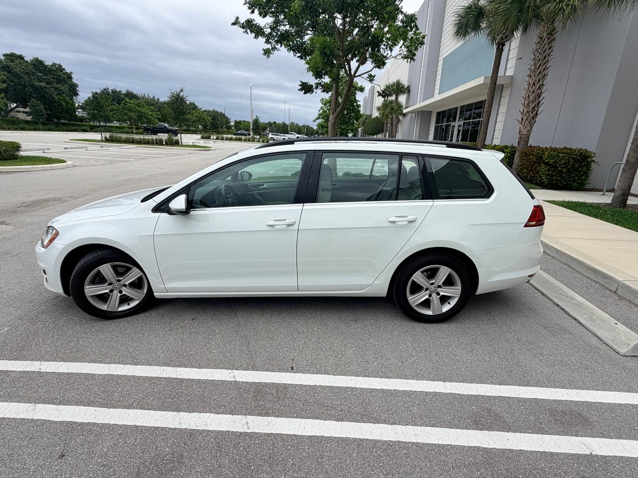 Volkswagen Golf SportWagen TDI S 6M 2015