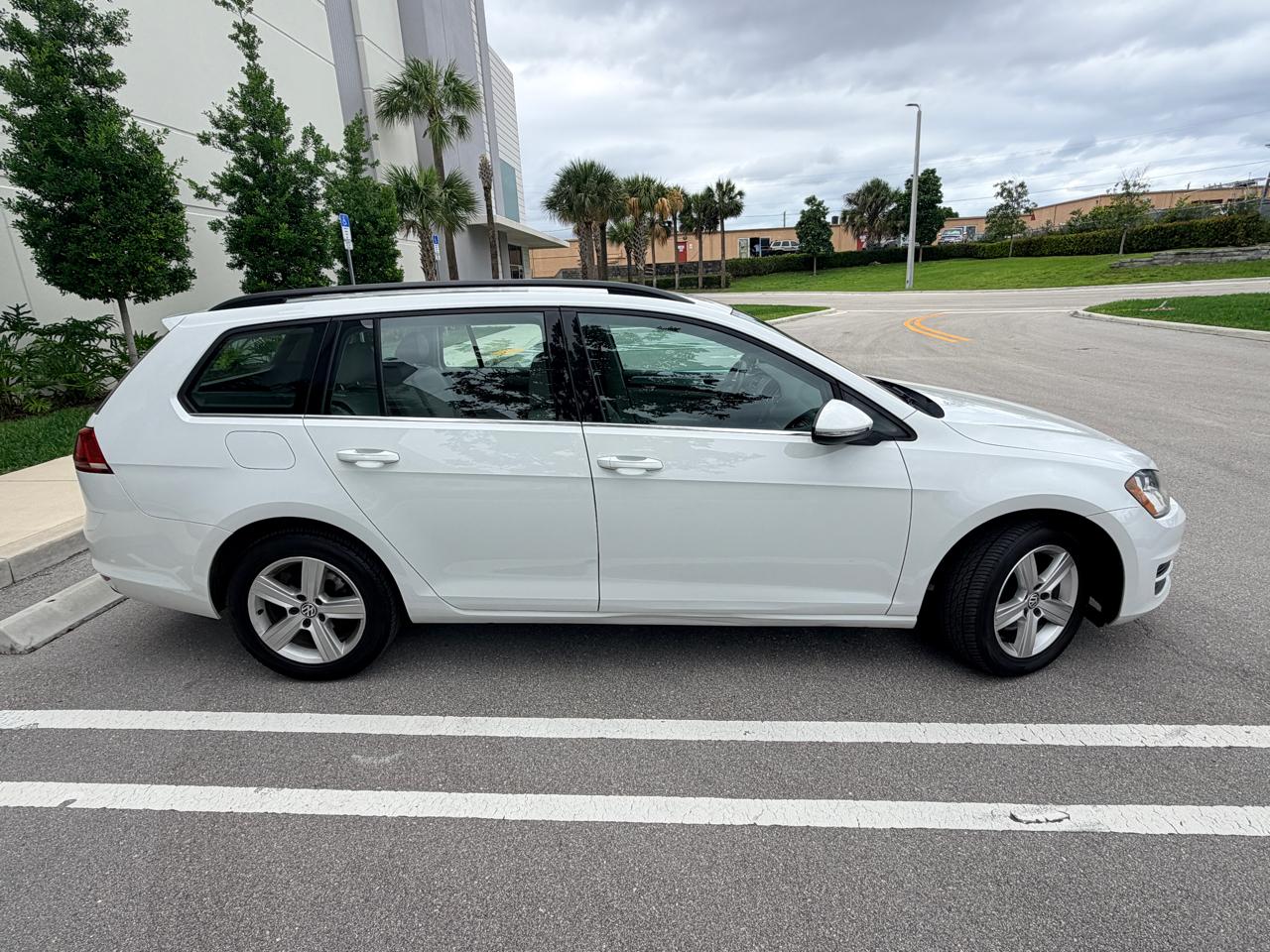 Volkswagen Golf SportWagen TDI S 6M 2015