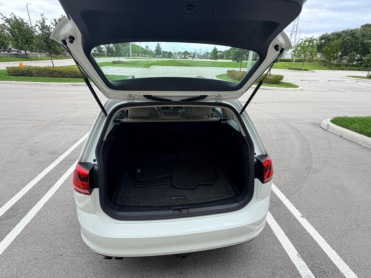 Volkswagen Golf SportWagen TDI S 6M 2015
