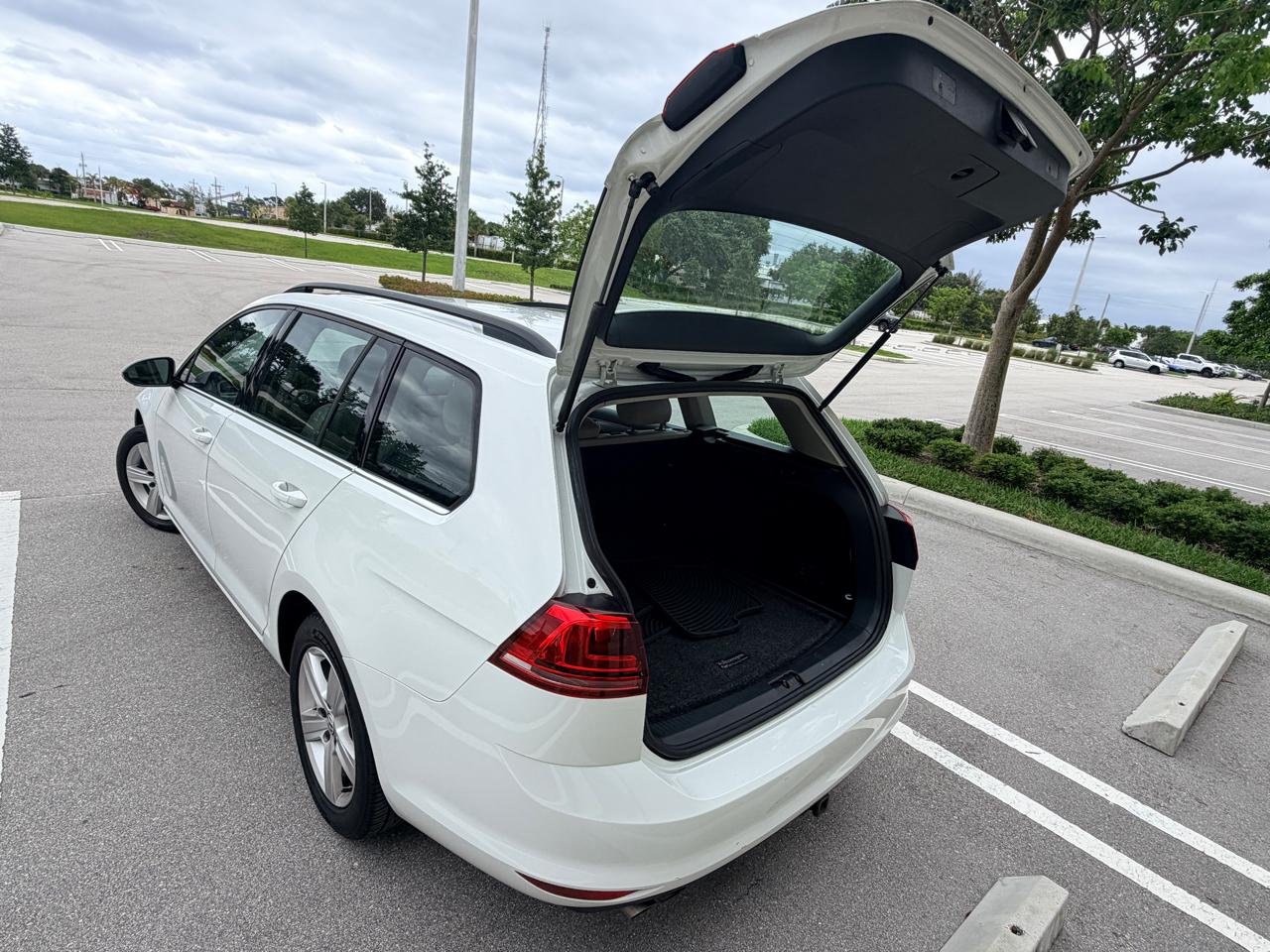 Volkswagen Golf SportWagen TDI S 6M 2015