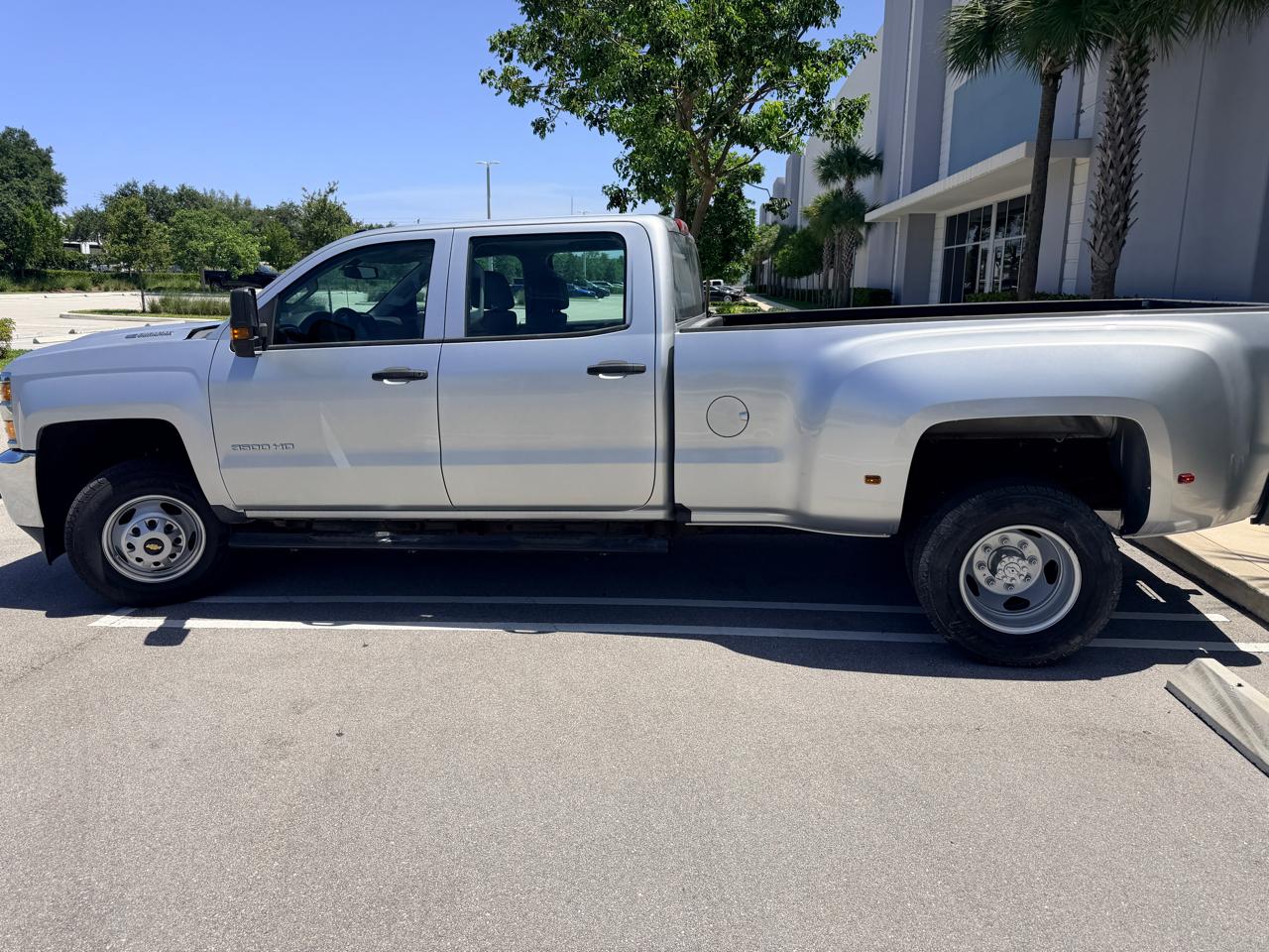 Chevrolet Silverado 3500HD Work Truck Crew Cab 4WD 2018