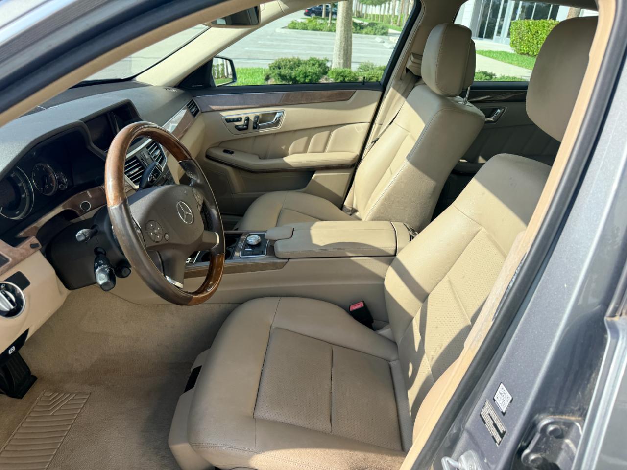 Mercedes-Benz E-Class E350 BlueTEC Sedan 2011