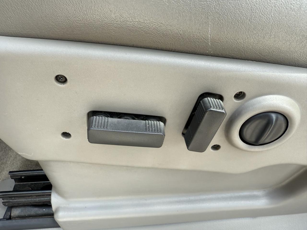 Chevrolet Silverado 2500HD LS Crew Cab 2WD 2006