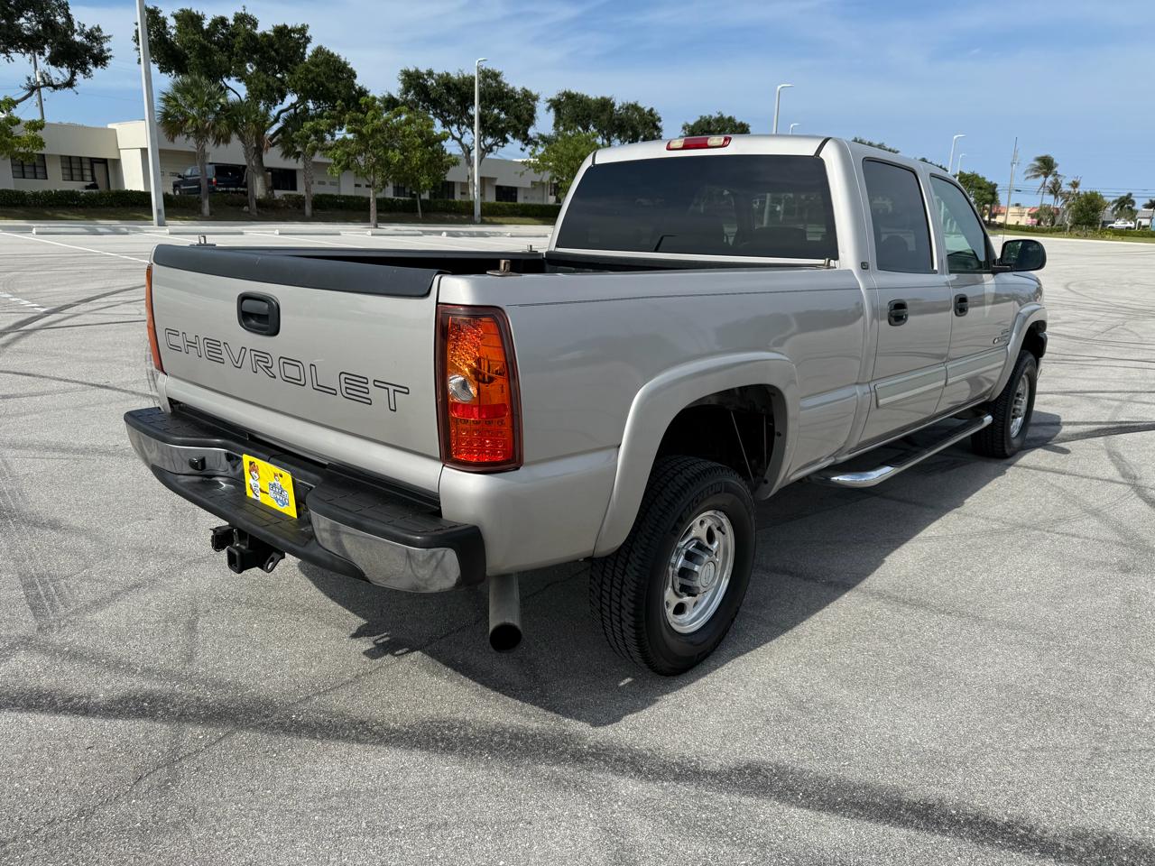 Chevrolet Silverado 2500HD LS Crew Cab 2WD 2006