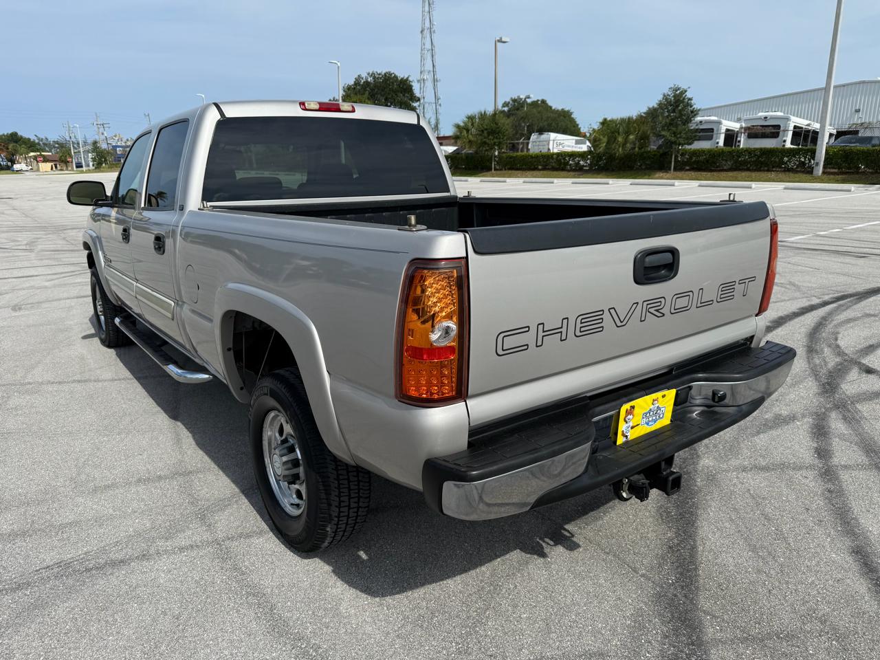 Chevrolet Silverado 2500HD LS Crew Cab 2WD 2006