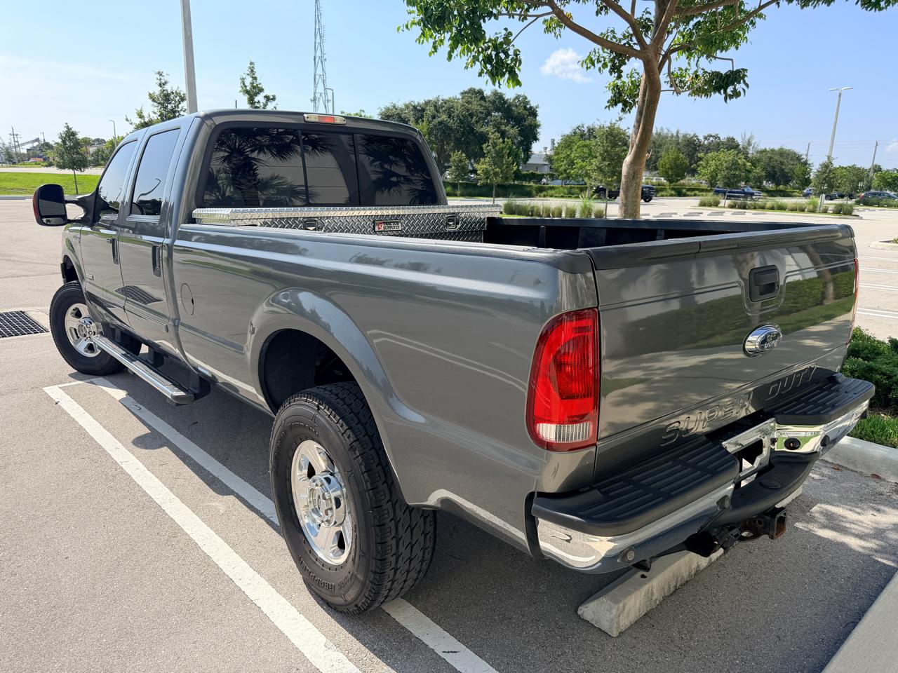 Ford F-350 SD XLT Crew Cab Long Bed 4WD 2006