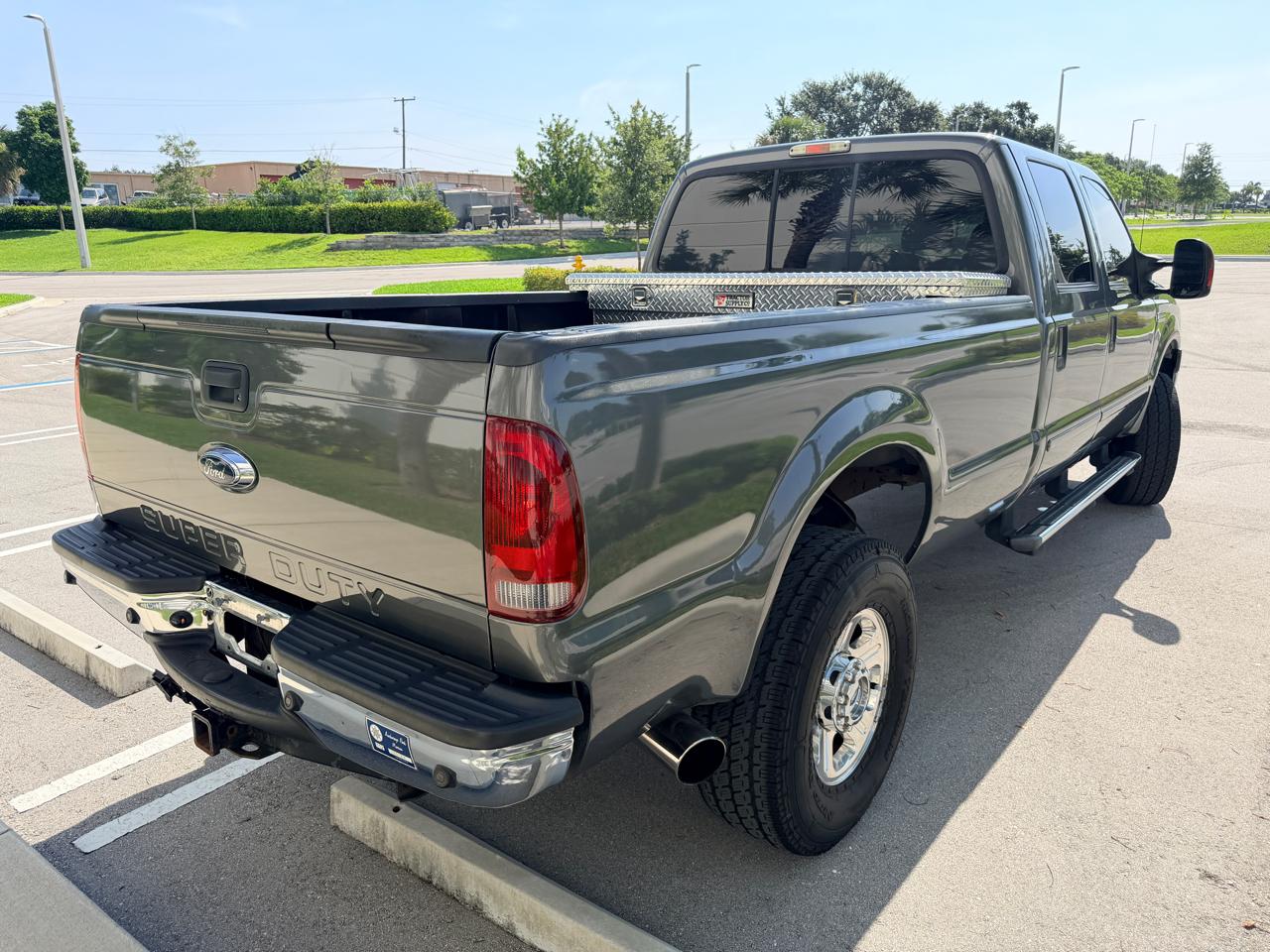 Ford F-350 SD XLT Crew Cab Long Bed 4WD 2006