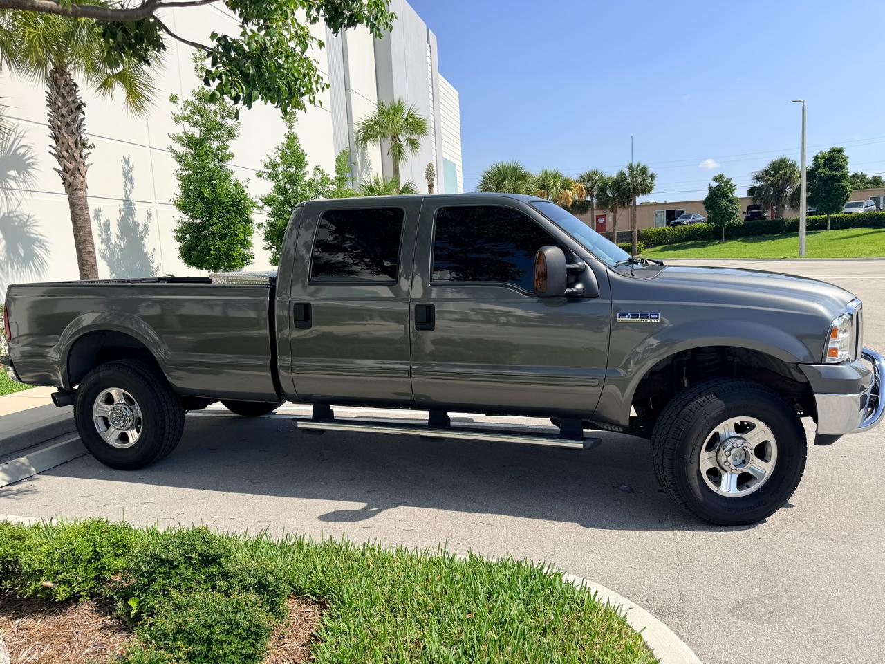 Ford F-350 SD XLT Crew Cab Long Bed 4WD 2006